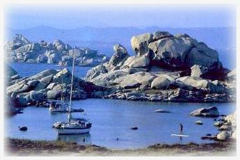 Ein Blick von der Hauptinsel in Richtung S�dOst - Im Hintergrund der Maddalena-Archipel (Sardinien)