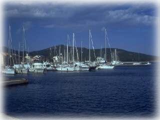 im Hafen - Blickrichtung Nord   -   Grossfoto durch anklicken